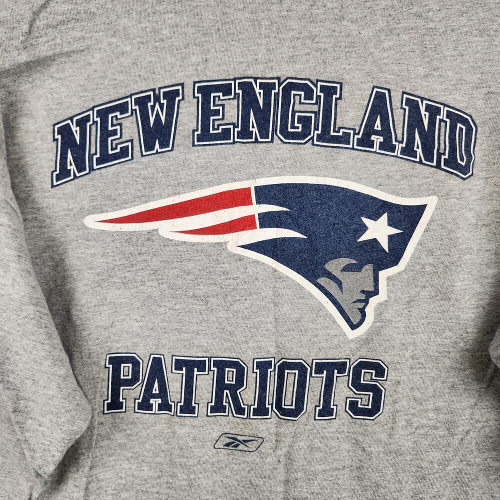 Vintage New England Patriots Shirt Mens XL Gray NFL Football Reebok Graphic Y2K